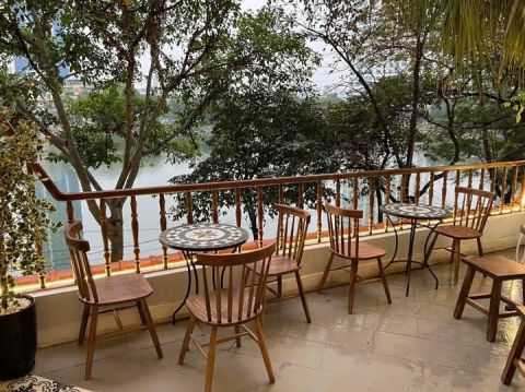 **CHO THUÊ NHÀ MẶT HỒ GIẢNG VÕ – BA ĐÌNH | VỊ TRÍ CỰC HIẾM!**
