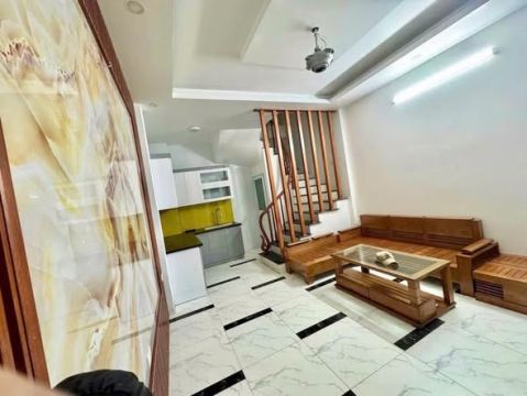 Cho thuê nhà Đại Đồng, phường Vĩnh Hưng, cách phố 15m