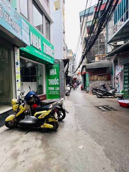 Ngay Chợ Dương Lâm Văn Quán HĐ, Lô góc 5 tầng dân xây , giá chỉ 5.82tỷ, SĐCC cất két