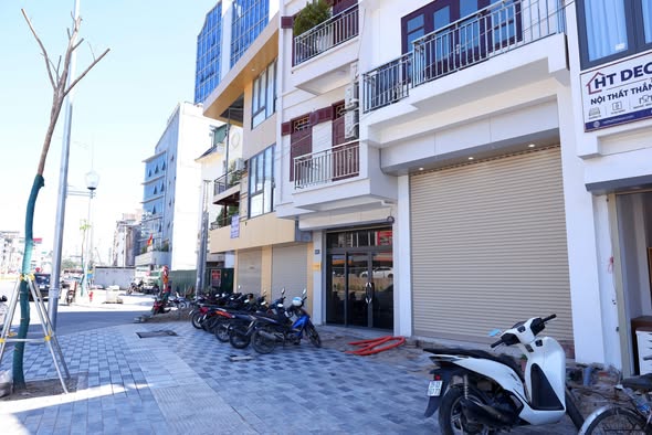 CHO THUÊ MẶT BẰNG ĐẸP – MẶT PHỐ LA THÀNH MỚI MỞ RỘNG – 80M² + 30M² LỬNG