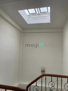 Sở hữu ngay nhà Lạc Long Quân, giá 23 tỷ, 72m2x2T, 2 thoáng, KD