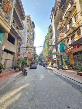 Chính chủ gửi bán gấp nhà phân lô Nguyễn Chí Thanh, Đống Đa !