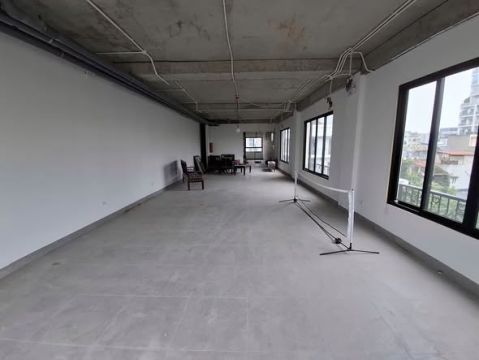Cho Thuê sàn văn phòng tầng 4 Phố Hoàng Hoa Thám,lô góc,dt 130m .Đã đầy đủ pccc,thang máy, điều h...
