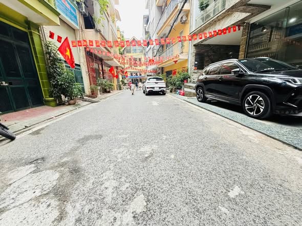 NGUYỄN KHÁNH TOÀN PHÂN LÔ - NHÀ ĐẸP DÂN XÂY GẦN PHỐ - NGÕ THÔNG CÁC NGẢ - SỔ VUÔNG KHÔNG LỖI PHON...