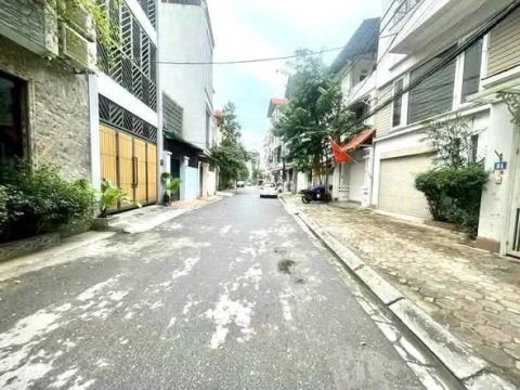 LÂM HẠ – PHÂN LÔ VỈA HÈ – 2 Ô TÔ TRÁNH – KINH DOANH ĐỈNH - 42m² – 5 tầng – Giá 15,x tỷ