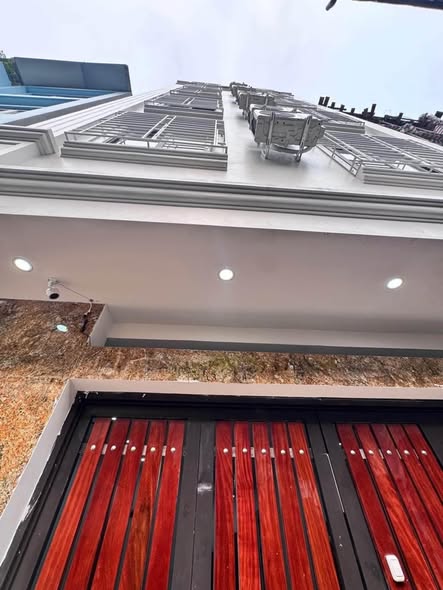 #Ngọc_Hà - Toà 17 căn hộ 65m² mặt tiền 5,6m 18,9 tỷ - Gần ô tô - 150m ra phố - Thang máy - Dòng t...