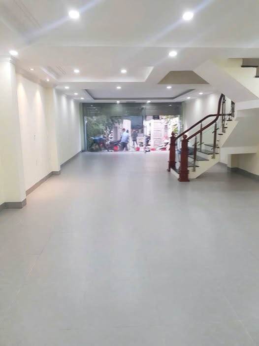 Giá chỉ hơn 19 tỷ.