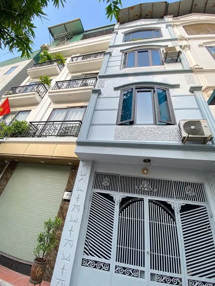 TRUNG TÂM TÂN MAI - NHÀ NGÕ ĐẸP – SÂN RỘNG HIẾM CÓ – MẶT TIỀN ĐẸP – SỔ NỞ HẬU