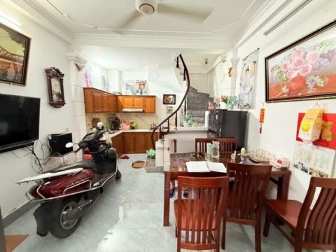 Nhỉnh 4Tỷ nhà riêng phố Tân Mai - ngõ đẹp, mặt tiền đẹp
