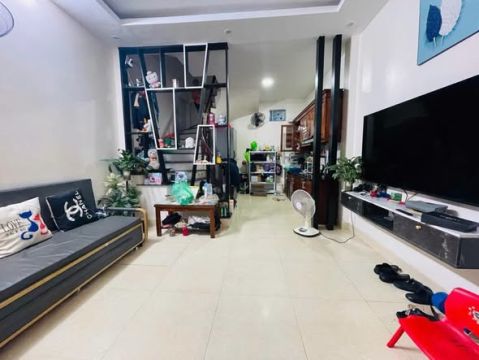 Tây Tựu - Nhà mặt ngõ, dân xây siêu chắc chắn, ô tô đỗ cửa, chỉ 6,2 tỷ.