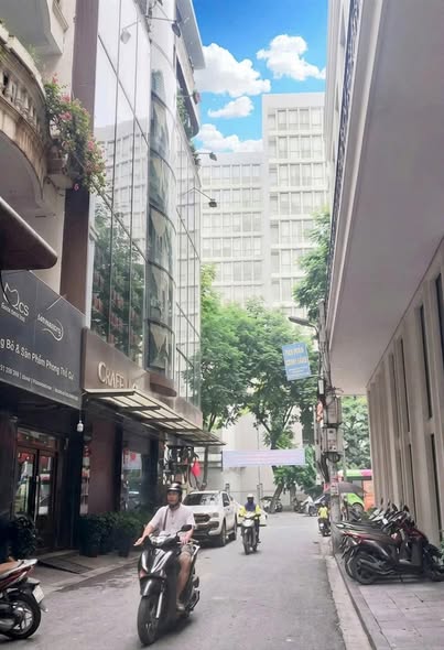 SỐC-HAI BÀ TRƯNG-Ô TÔ TRÁNH-125M-7 TẦNG MT 6.6M 15M RA PHỐ-30 TỶ CÒN TL