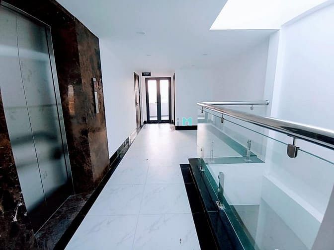 Tôi bán nhà tập thể tầng 1 ngõ Quan Hoa, giá 5.5 tỷ, 75m2, ở luôn