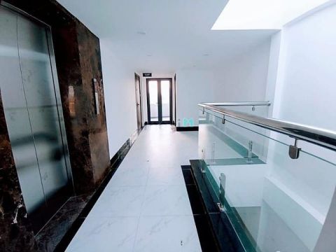Tôi bán nhà tập thể tầng 1 ngõ Quan Hoa, giá 5.5 tỷ, 75m2, ở luôn
