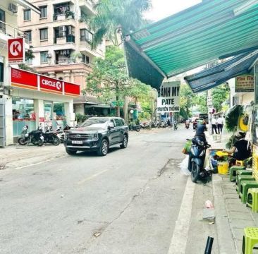 SIÊU PHẨM LIỀN KỀ MẶT PHỐ QUẬN BA ĐÌNH – VỈA HÈ RỘNG – Ô TÔ TRÁNH – KINH DOANH ĐỈNH CAO