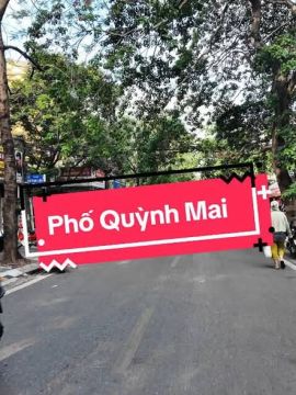 HÀNG HIẾM MẶT PHỐ QUỲNH MAI- OTO TẢI TRÁNH NHAU