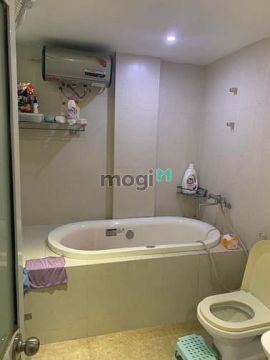 Bán nhanh nhà MP Kim Mã, giá 24 tỷ, 20m2x3T, nở hậu vượng khí