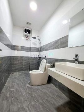 Nhà đẹp long lanh ngõ Nguyễn Khoái, giá 12.5 tỷ, 45m2x5T, thang máy