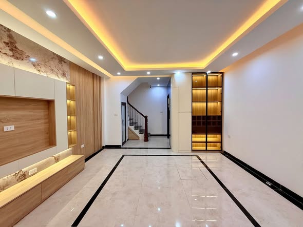 BÁN "SIÊU PHẨM" PHỐ TRƯƠNG ĐỊNH – 55M² 6 TẦNG THANG MÁY – MỚI KÍNH KONG – SÂN RỘNG – Ô TÔ QUA NHÀ...