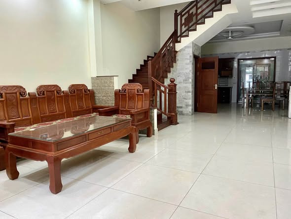 Bán nhà HUD A đường Giang Văn Minh view vườn hoa; dòng tiền 500tr/ năm - vị trí siêu VIP cạnh cc ...