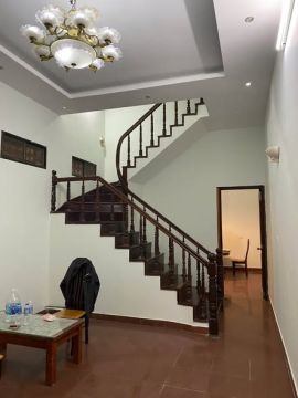 Cho thuê nhà 3 tầng trong làng Ngọc Hà - Hoàng Hoa Thám - Ba Đình - Hà Nội