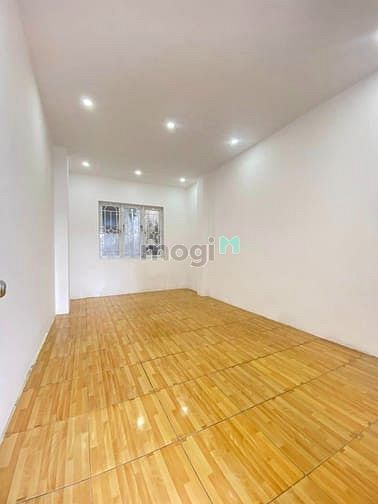 Bán nhanh nhà mặt ngõ Đội Cấn, BĐ giá 5.8 tỷ, 22m2x3T, thiện chí bán