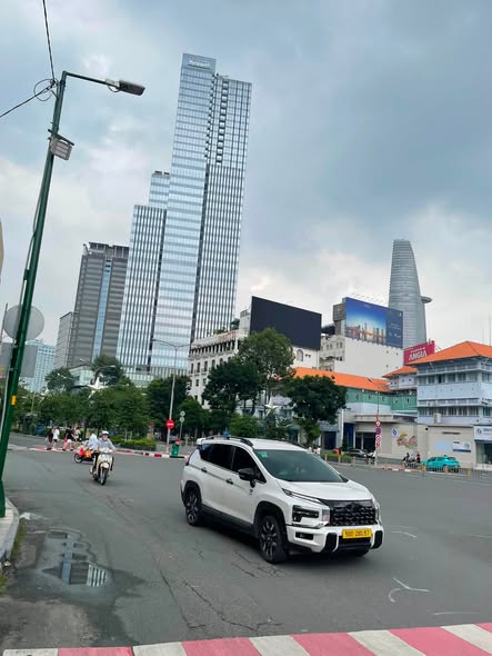 Cho thuê MBKD cực đẹp chân tòa KS 72 tầng Keangnam cao nhất HN :