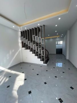 NHÀ 4 TẦNG NGÕ THÔNG-42M 5.3 TỶ -TIỀN YÊN SƠN ĐỒNG -Ô TÔ ĐỖ CỬA-SÁT VÀNH ĐAI 4.