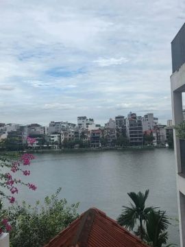 Bán nhà 3 tầng mặt phố Quảng An Tây Hồ 125m2 giá 188 tỷ vỉa hè gara ô tô view hồ tây kinh doanh