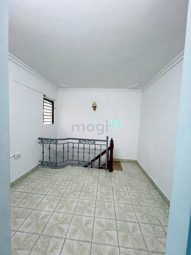 Bán nhanh nhà ngõ Ngọc Thuỵ, giá 8.2 tỷ, 47m2x3T, thiện chí bán