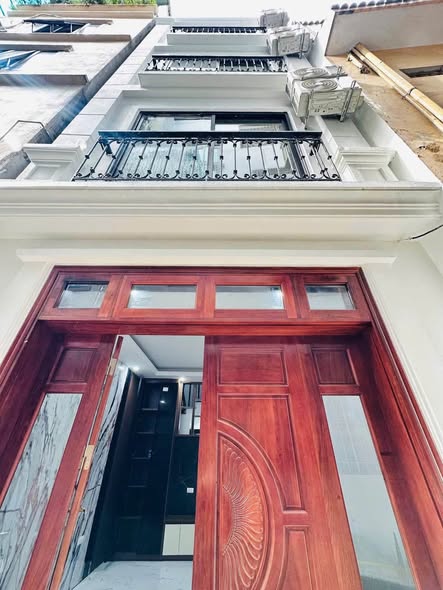 BÁN NHÀ PHÂN LÔ ĐÀO TẤN - BA ĐÌNH. NHÀ DÂN XÂY .TẶNG NỘI THẤT. THÔNG TIN VÀ ẢNH CHUẨN.