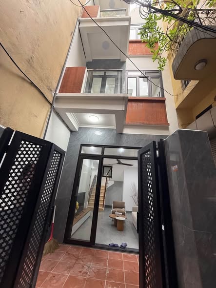 Bạch Mai - Gần Phố Huế | 48,4m² | 4PN | Sân rộng | Ngõ thông | 9 tỷ