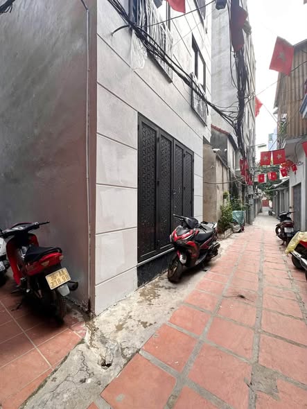 11 TỶ - DÒNG TIỀN 45TR/THÁNG - 5 TẦNG THANG MÁY - LÔ GÓC 2 MẶT NGÕ - 8 PHÒNG FULL ĐỒ - 40M RA OTO
