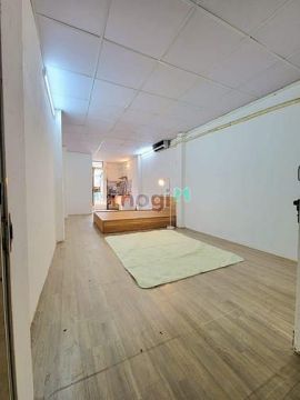 Tôi cần bán nhà MP Đê La Thành, giá 26 tỷ, 33m2x3T, KD được