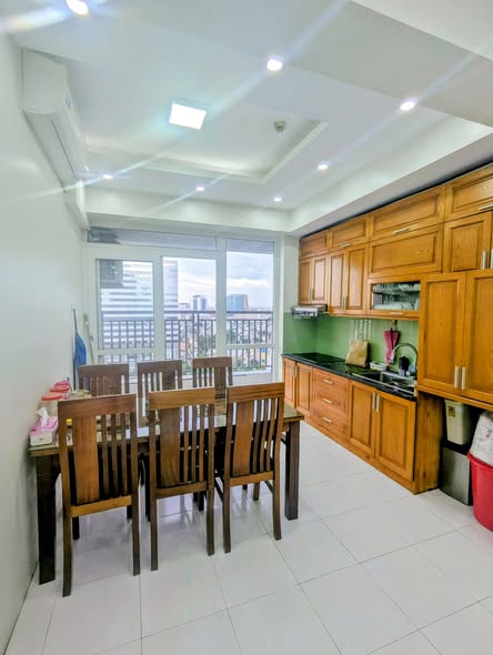 Bán Chung cư B4 Kim Liên, Phạm Ngọc Thạch, Xã Đàn - DT: 80m², 2 P. Ngủ, căn góc, vuông, ban công ...