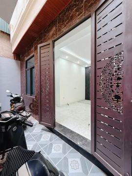 CHỈ  8.3 TỶ - 5 TẦNG THANG MÁY - PHỐ KIM ĐỒNG - NHÀ ĐẸP MỚI TINH - FULL NỘI THẤT - PHÂN KHÚC HIẾM