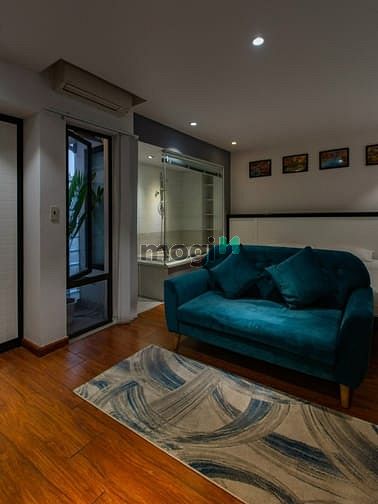 Gấp bán nhanh nhà ngõ Hồng Mai, gía 5.6 tỷ, hơn 26m2, lô góc