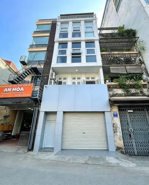 HOÀNG CẦU ĐỐNG ĐA – MẶT TIỀN 5M – GARA Ô TÔ – PHÙ HỢP VĂN PHÒNG KINH DOANH