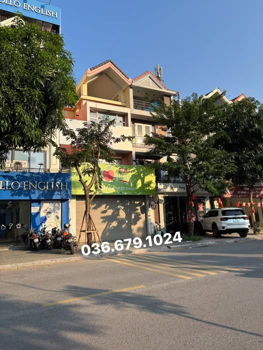 Chính chủ cần bán BT đối diện tiểu học Đô Thị Việt Hưng - 38 tỉ