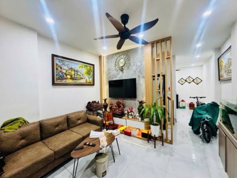 BÁN NHÀ ĐẸP NGÕ TRẦN PHÚ – Ở NGAY, GIÁ HƠN 8 TỶ!