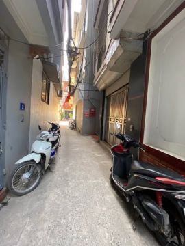 Gia đình cần bán nhanh căn nhà 5 tầng giá 4,36tỷ Đền Lừ-Tân Mai