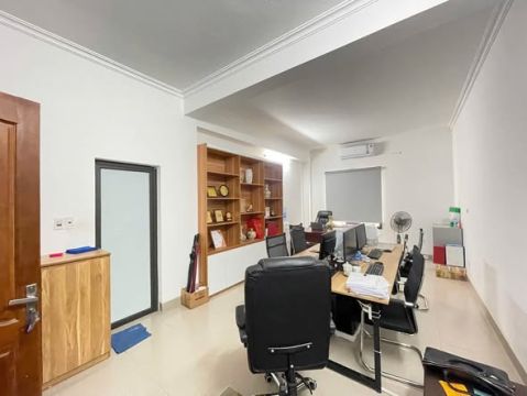 CÓ CHỖ ĐỂ Ô TÔ - CẦN CHO THUÊ GẤP PHÒNG LÀM VIỆC LỚN KHU NGUY ĐỒNG