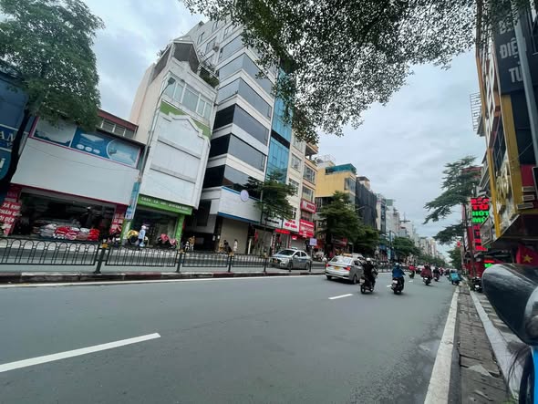Mình là môi giới đang cho có MBKD cần cho thuê lại. Ngay mặt đường lớn Tây Sơn. Đảm bảo KHÔNG MẤT...