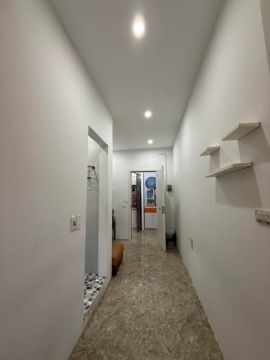 Căn hộ nhỏ 23m2, 1 phòng ngủ, 1 phòng tắm, tầng 2 tại trung tâm quận Hoàn Kiếm. Vị trí đắc địa gầ...