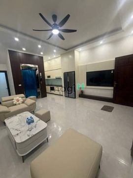Nhà đẹp ngõ Lệ Mật, LB giá chỉ 10.7 tỷ, 50m2x5T, thang máy
