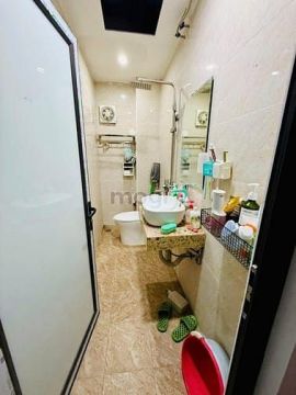 Nhà đẹp ngõ Hoàng Mai, HM giá 8.2 tỷ, 43m2x4T, sân cổng, ở luôn
