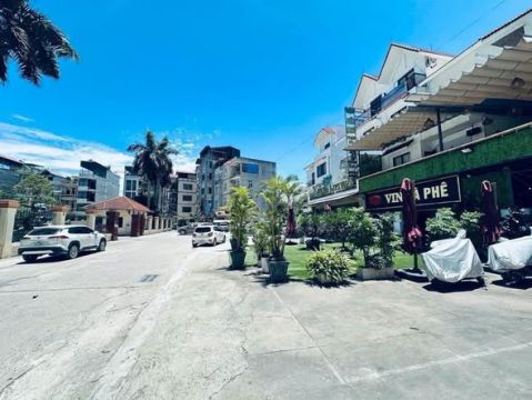 43 TỶ – BIỆT THỰ MỸ ĐÌNH 204M² – MT 9M – 4 TẦNG THANG MÁY – VỈA HÈ 30M
