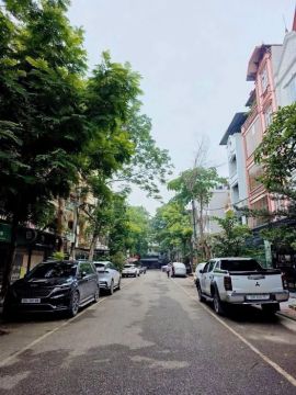 Bán nhà Phân lô 20 Trương Định, DT 62m x 4 tầng, mặt tiền 4.7m, ô tô đỗ cửa, 22.5 tỷ