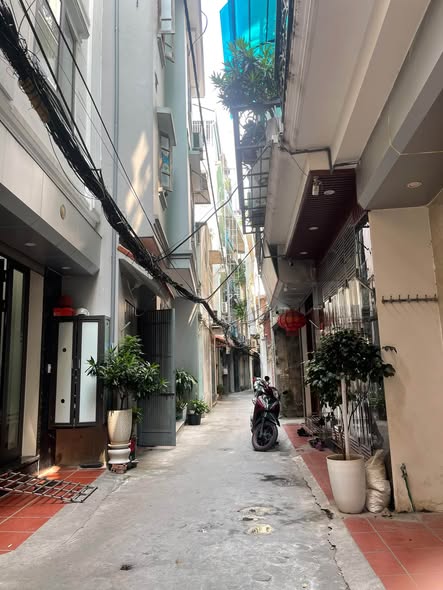 Minh Khai - VĐ 2 - Nhà Mới - 45m2 - Ngõ To - Gần Phố - 8,99tỷ