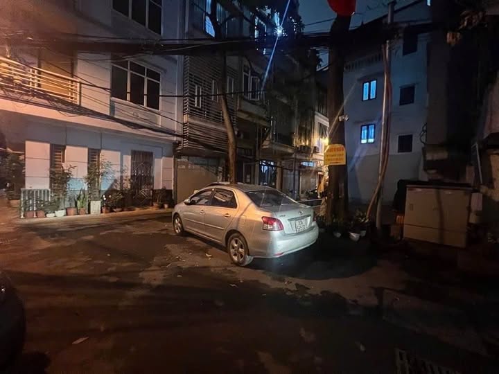 Ngay Ngã Tư Sở - Nguyễn Trãi - Trường Chinh 9ty8 Ô tô vào nhà