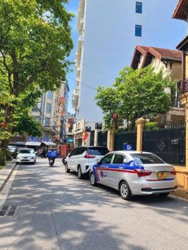 11.2 TỶ - PHÂN LÔ TRUNG KÍNH - 50M2*5TẦNG - 15M RA Ô TÔ TRÁNH - 80M RA PHỐ - DÂN XÂY - NGÕ THÔNG ...